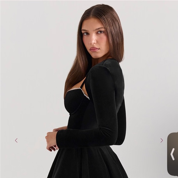 House of CB Harmony Black Stretch Velvet Cropped Bolero Shall Jacket Size Large - Picture 8 of 9